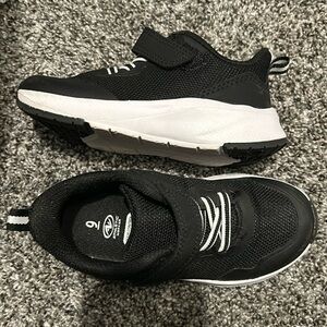 Black boy non-tie shoes